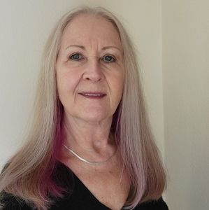 Meet your Posher, Linda